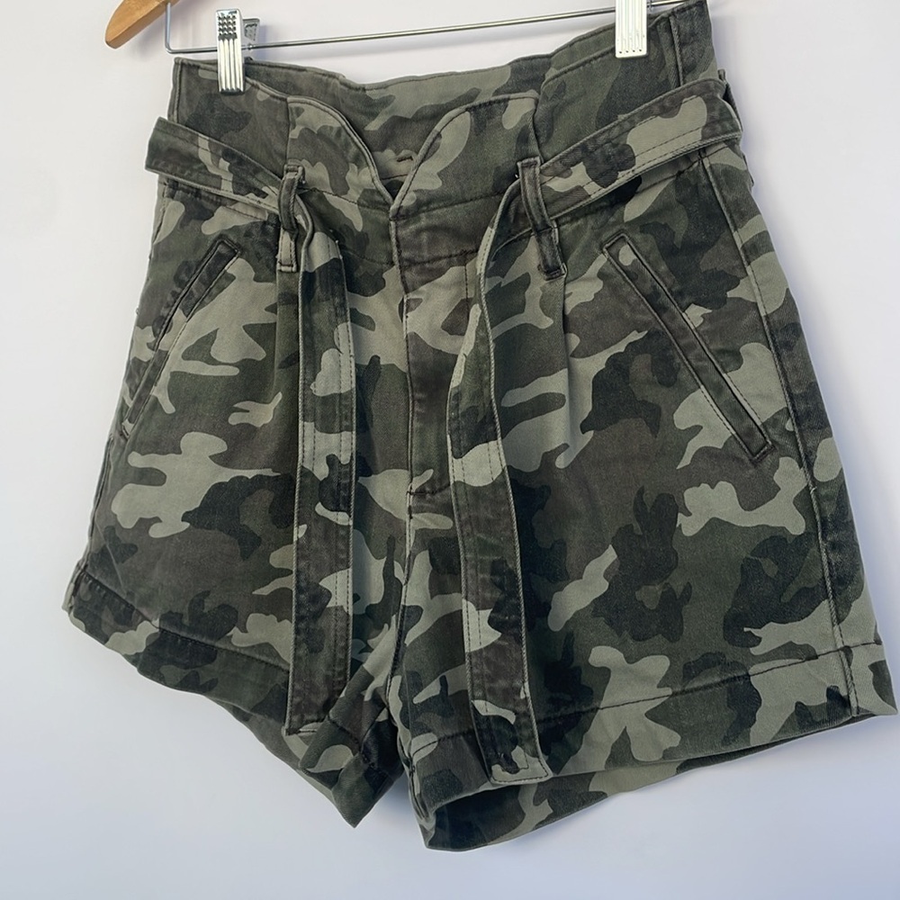 DL1961 Premium Denim Camile Belted Paper Bag Shorts Camo Women's Camo Size 26